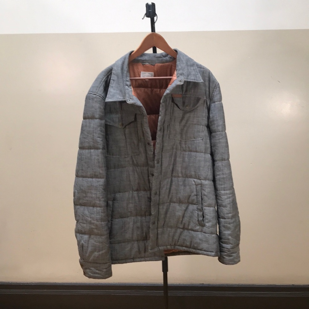 Light puffy jacket by Discrete